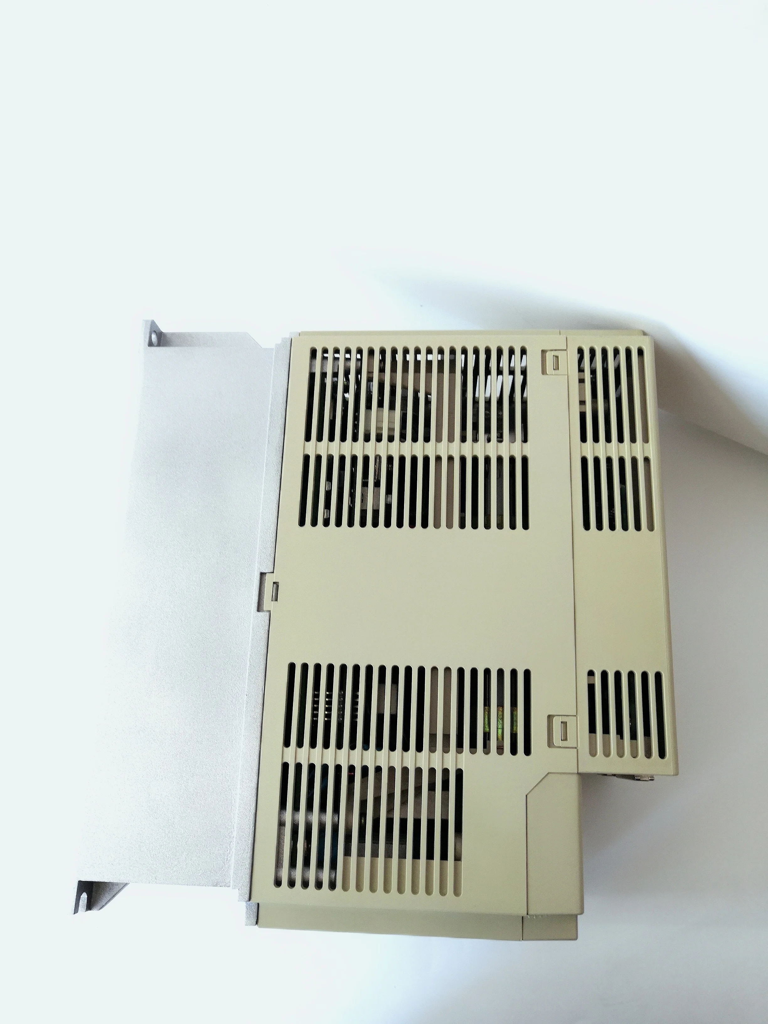 SGDB-05ADG Совершенно новый сервопривод SGDB 05ADG быстрая доставка