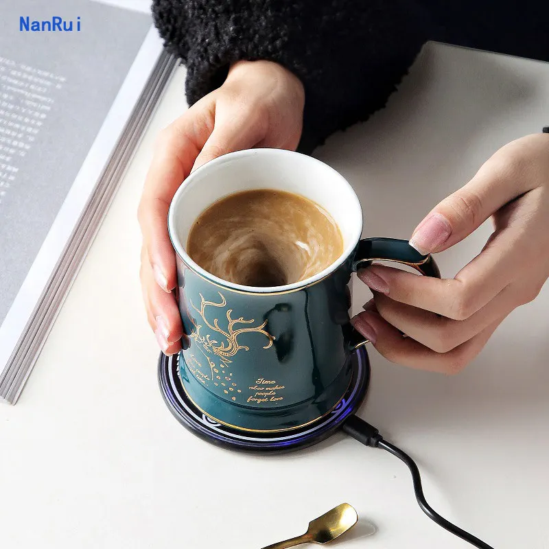 

Магнитная автоматическая кружка для кофе, вращающаяся чашка, керамическая Беспроводная зарядка, Красивая посуда для напитков, креативные п...