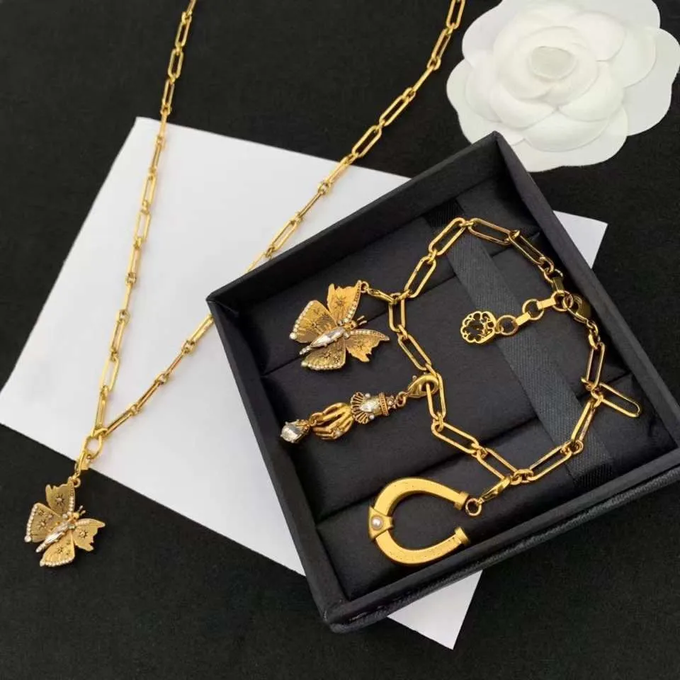 

Европейская и американская мода Ретро Бабочка маленькая рука бриллиант браслет ожерелье