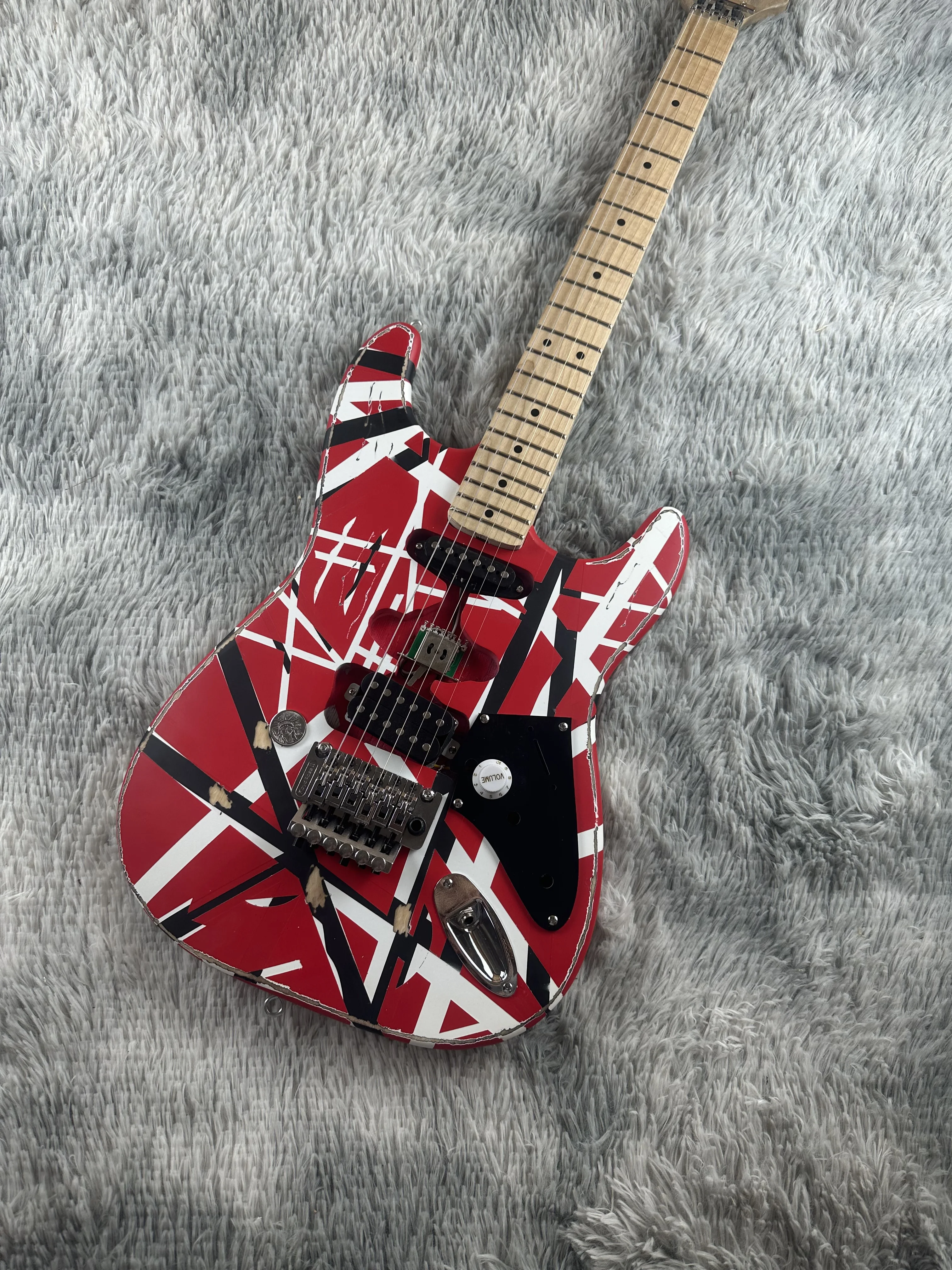 Велосипедные аксессуары Reli Yes pesada Floyd Rose Tremolo Bridge Red Frank 5150 Ryas blancas y Negras Edward Eddie Van Halen