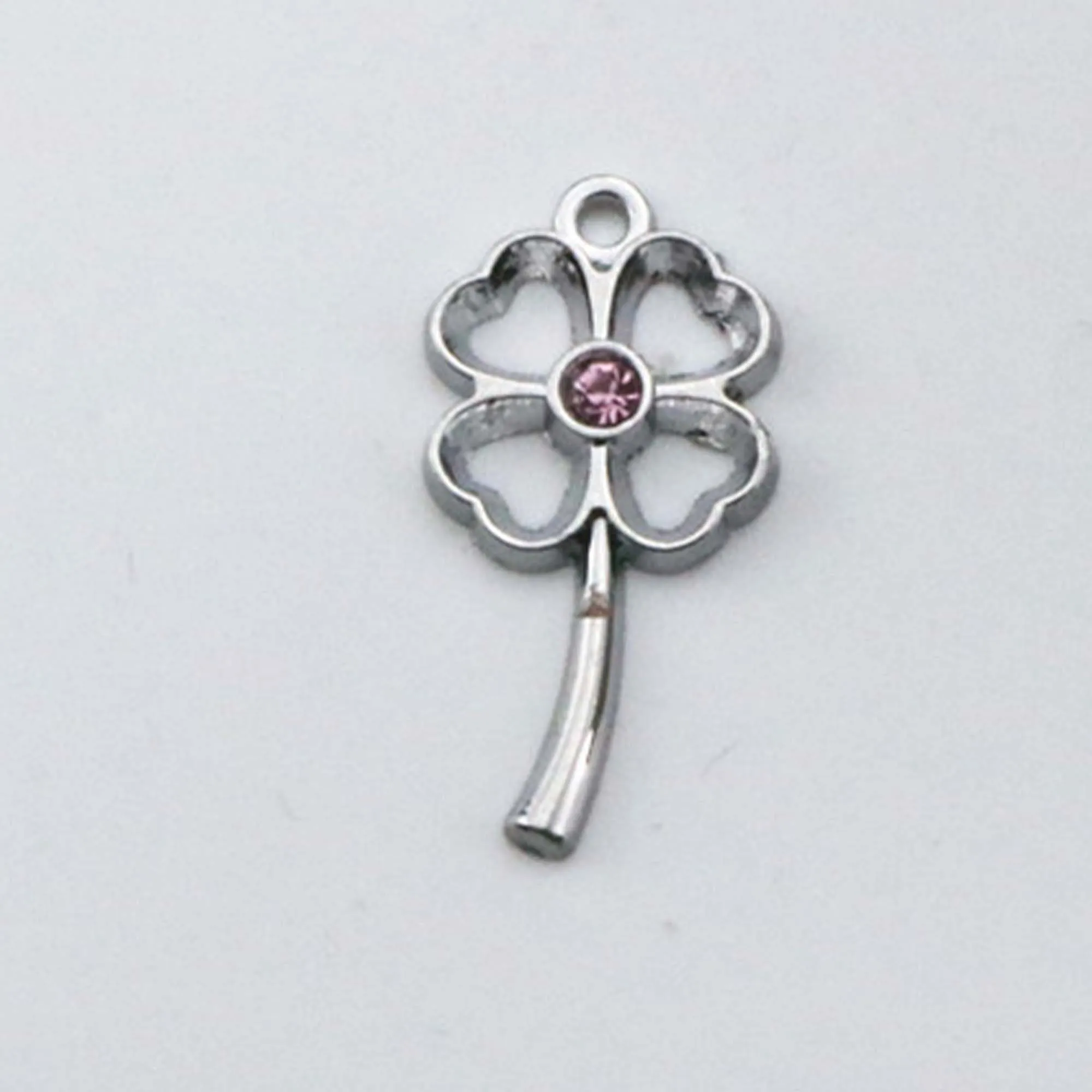 2PCS-20PCS/Lot 28x21mm Vintage Hollow Clover Pendant DIY Men and Women Necklace Bracelet Keychain Jewelry Charm Accessories