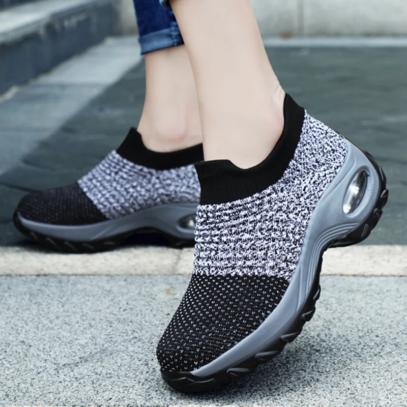

2022 Fashion Casual Shoes Women Slip On Sneakers For Women Walking Women Sock Shoes Outdoor Female Footwear Ladies Flat Shoes