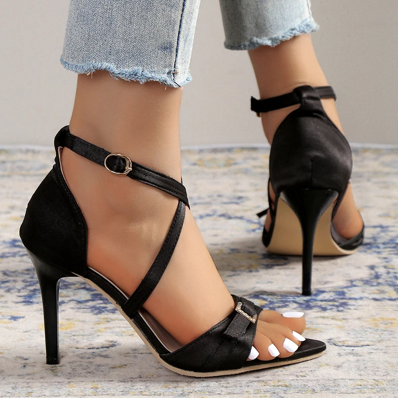 

Босоножки женские на высоком каблуке, с острым носком