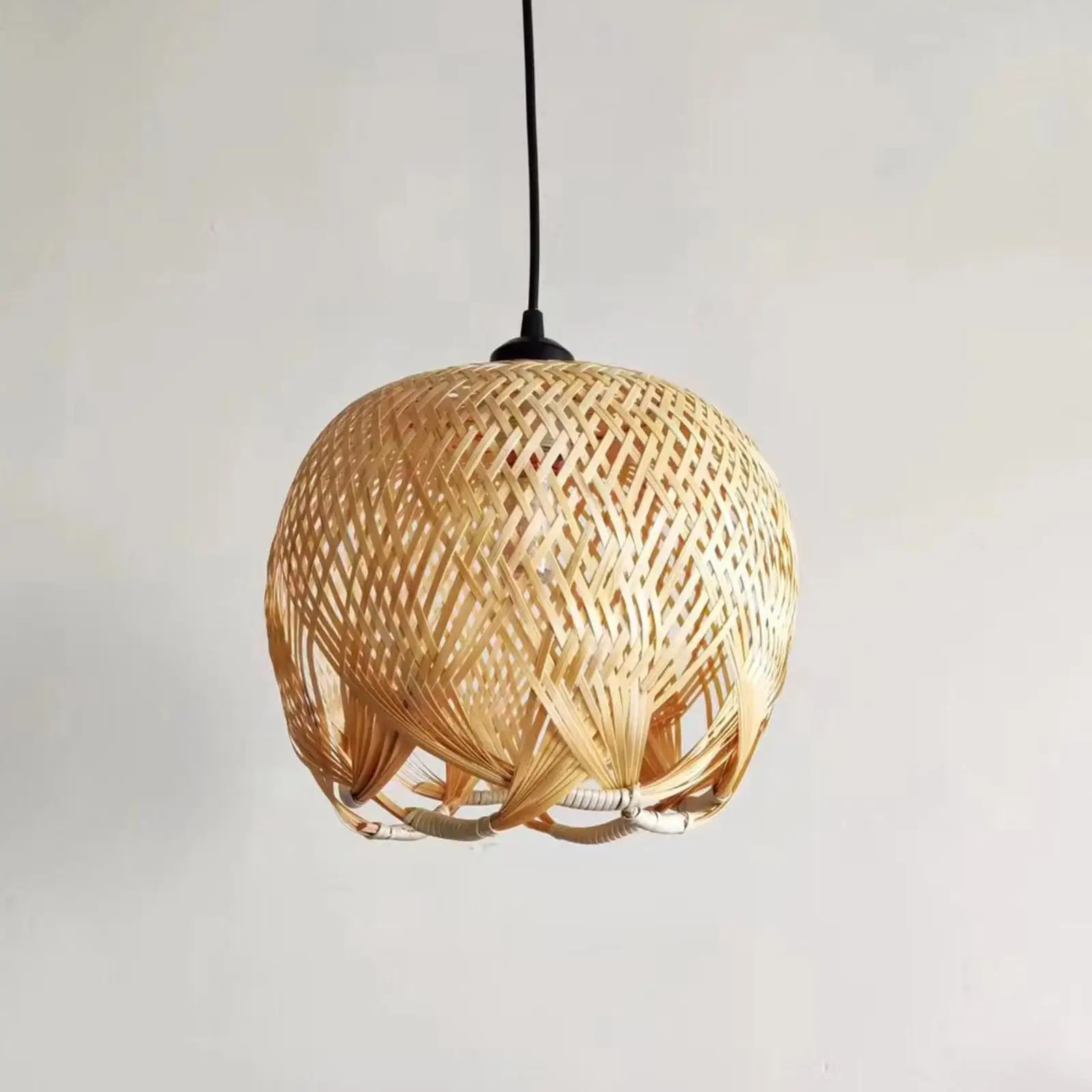

Rattan Hanging Lamp Shade Dust Cover Pendant Lamp Shade Decoration Hand Woven for Cafe Bar Room