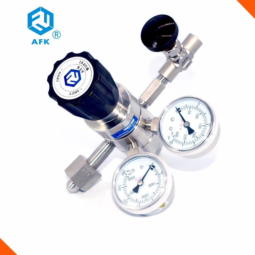 

Low Pressure Two Stage 500 psi nitrogen regulator with Two Gauge