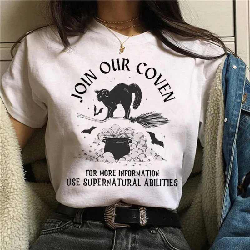 Рисунок 6 - Женская футболка с мультяшным принтом ведьмы