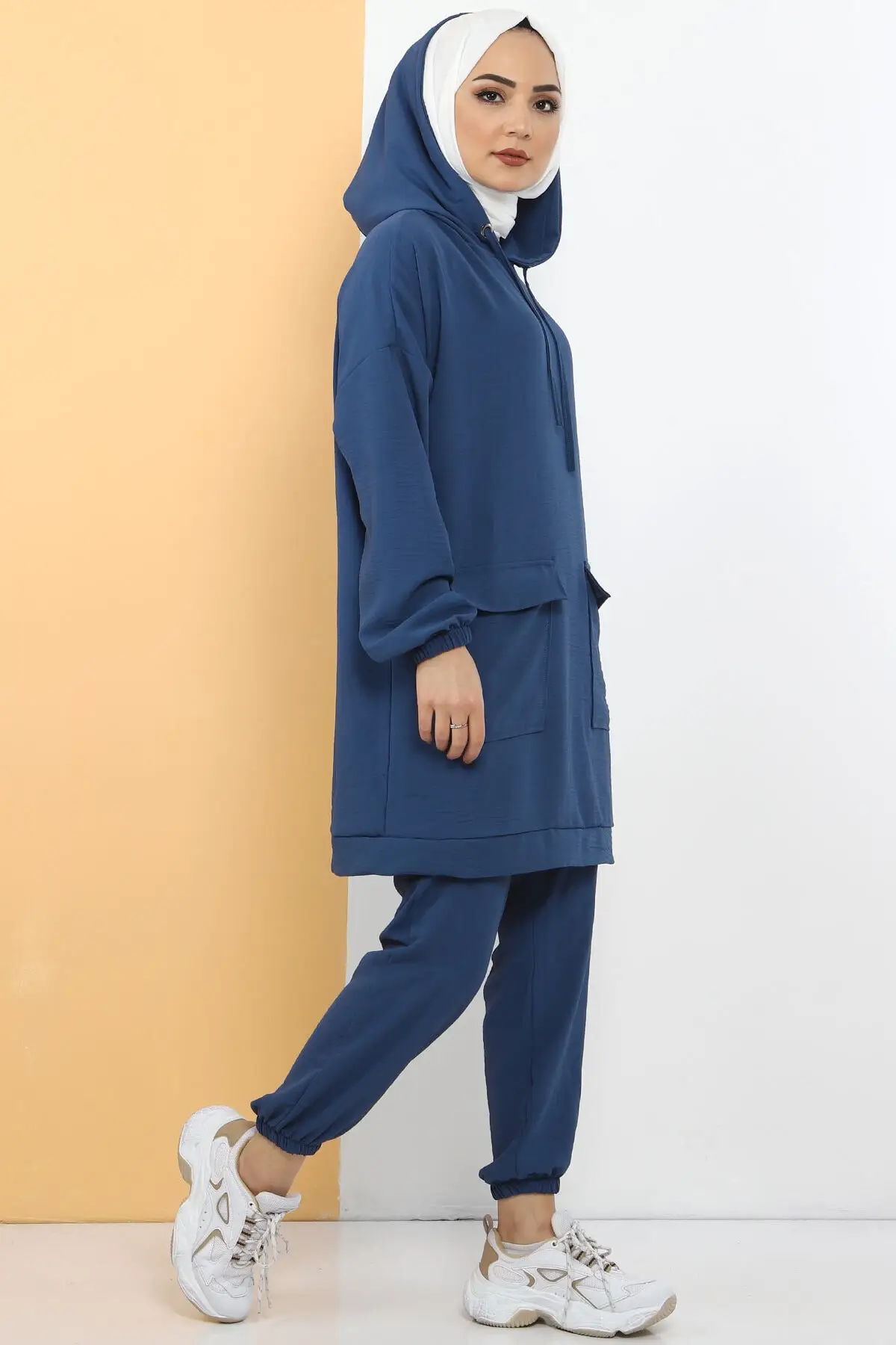 

Hooded Pocket Ayrob the Binary Team Women's Islamic Team 2021