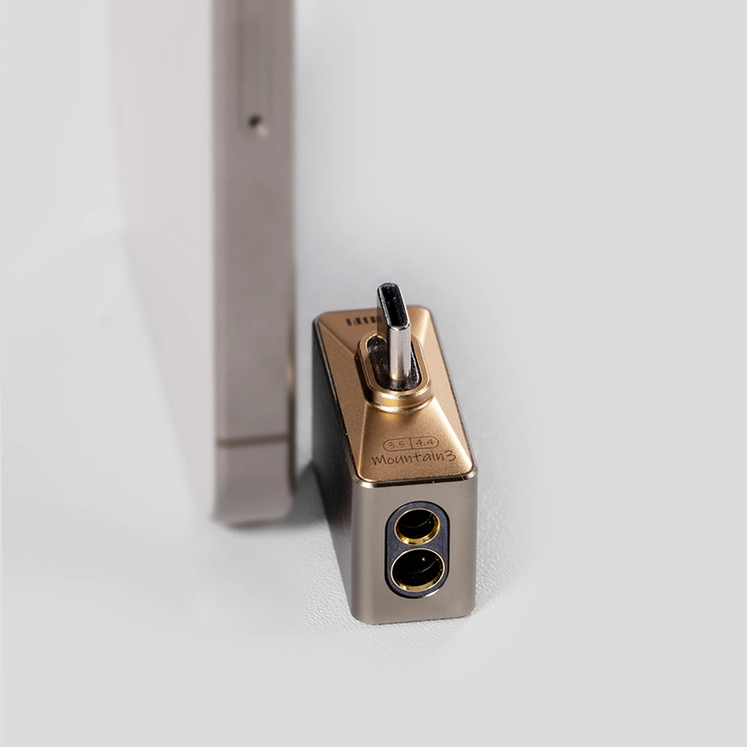 Фото DD ddHiFi TC44Pro M3 (Mountain3) Т-образный адаптер Hi-Res DAC и AMP Dongle, двойной ЦАП CS43198 и двойной интерфейс 3,5 мм и 4,4 мм №5