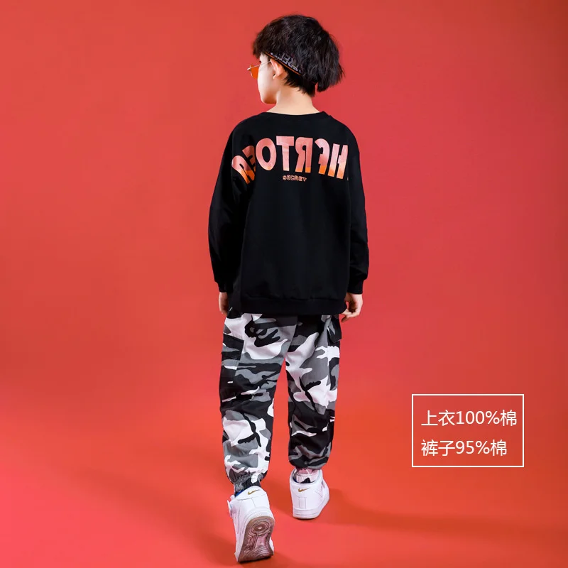 

Детский костюм в стиле хип-хоп, осенняя одежда для мальчиков в стиле хип-хоп, индивидуальная одежда для выступлений, модные камуфляжные брюк...