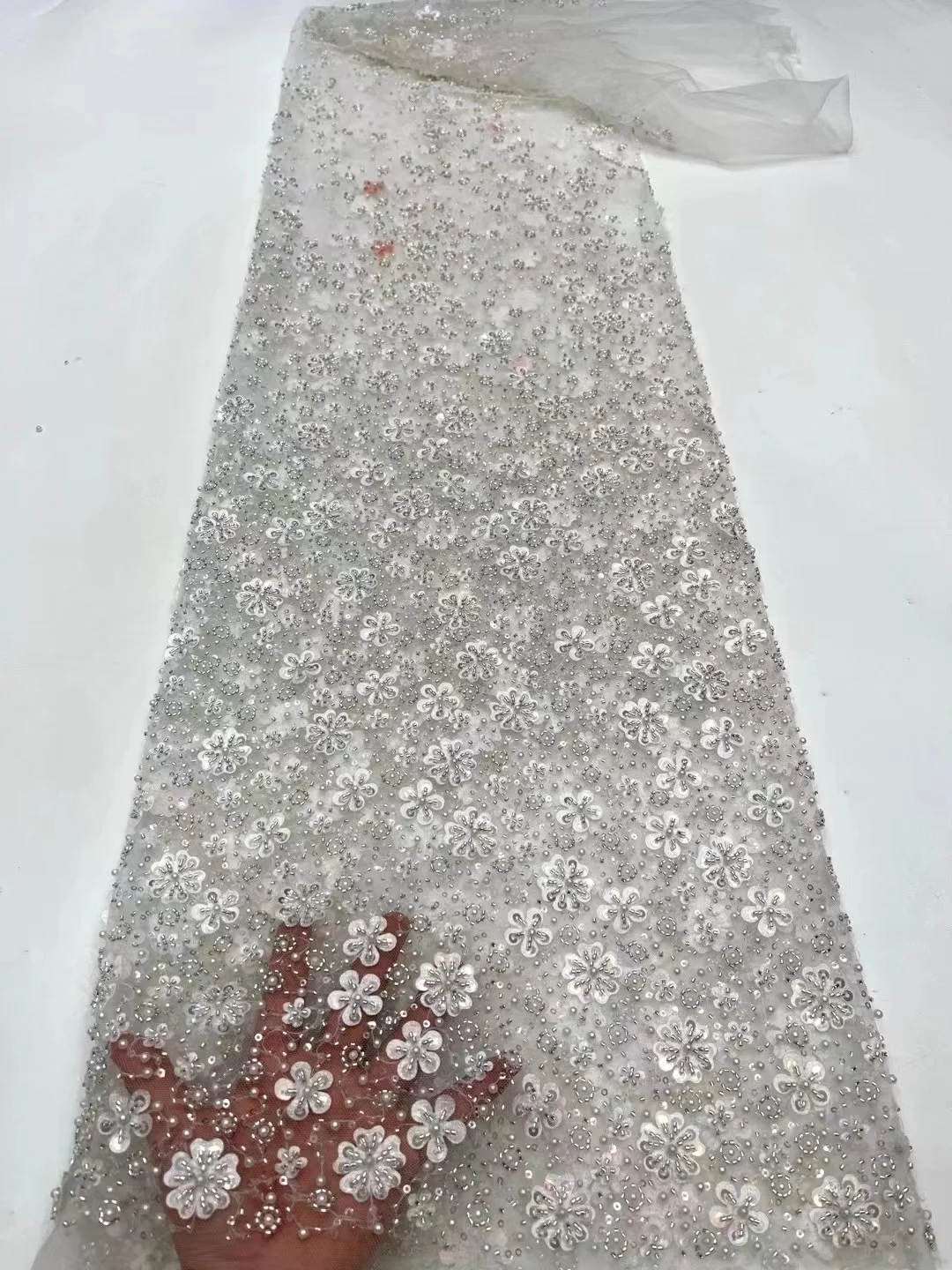 

2023 African Exclusive Embroidery Sequined French Wedding Lace Fabric Luxury 3D Nigerian Sequin Beaded Lace Fabric Sewing QF0404