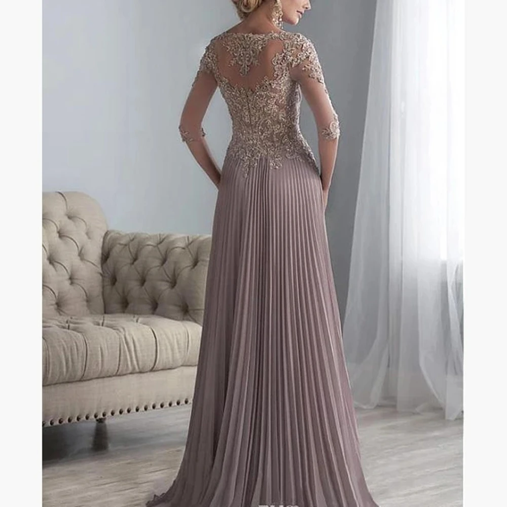 Свадебное платье для матери невесты с бисером |