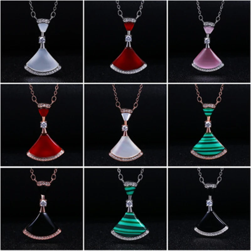 

Never-fading alloy snake necklace decorated with original necklace, classic micro-tags, dazzling zircon for girlfriend's gift