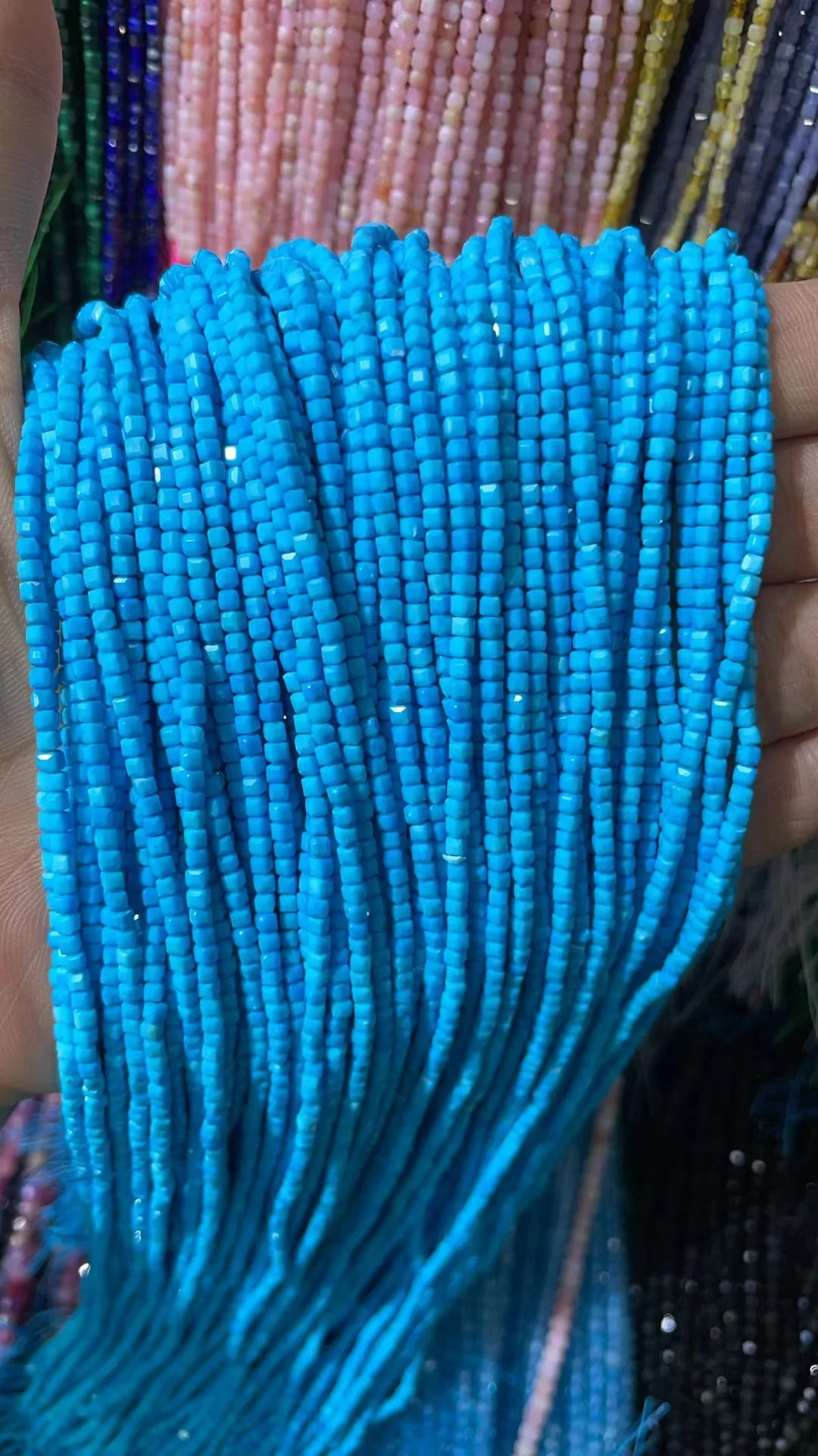 Состав Tophus(пл. tophi) Объемное лицо 2 5x2 5 мм длина: 39 см.