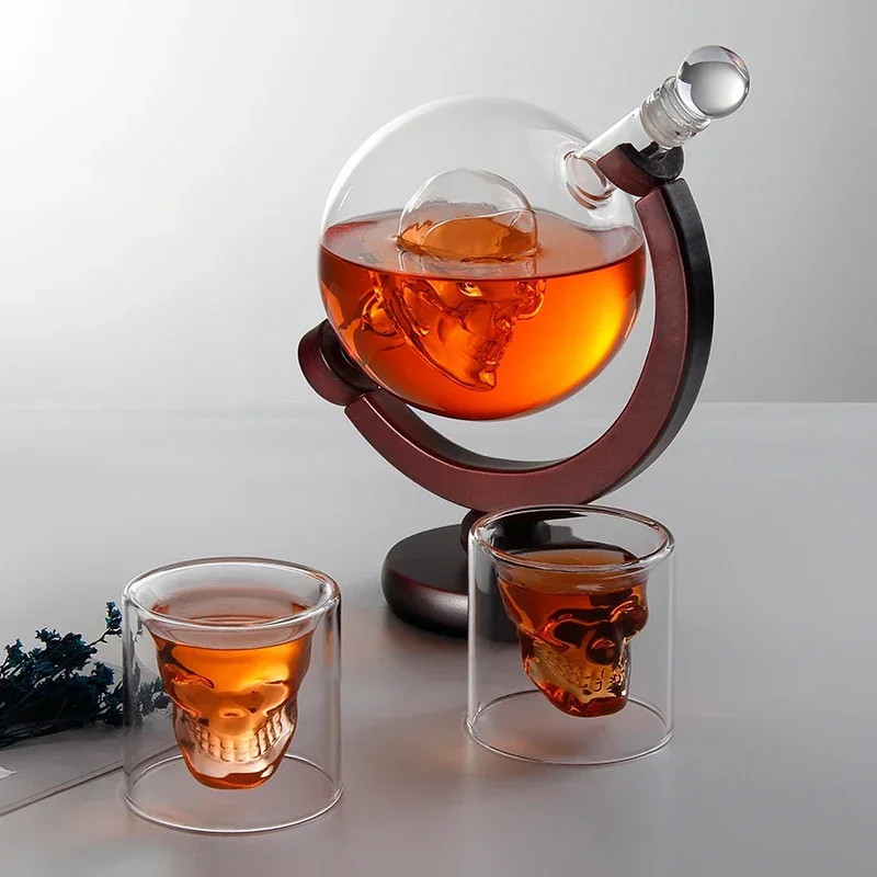 

Whiskey Decanter Glass Cup Skull Wine Glasses Accessories Creative Men Gift Set with Fine Wood Stand Liquor Decanter for Vodka