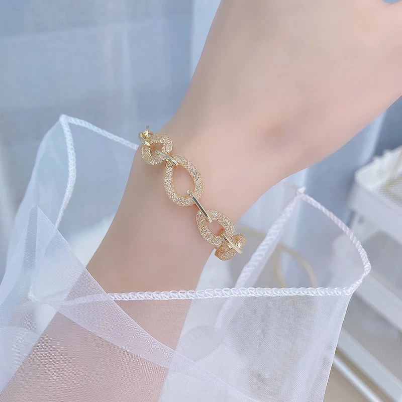

Korean Design Sense Zircon Chain Bracelet Female Cold Wind Simple Ladies Oval Micro-encrusted Bracelet Girlfriends Birthday Gift