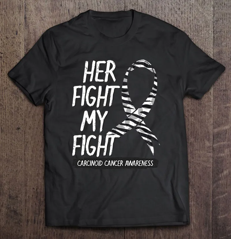 

Футболка мужская оверсайз с лентой в полоску и надписью «Her Fight Is My Fight»