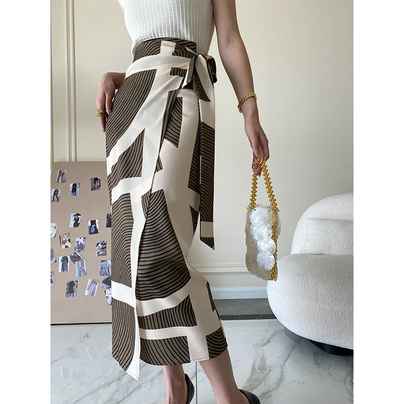 

Юбка FEZCO Женская Длинная свободная, крутая элегантная длинная в клетку, с завышенной талией, с коричневым принтом, во французском стиле, на ш...