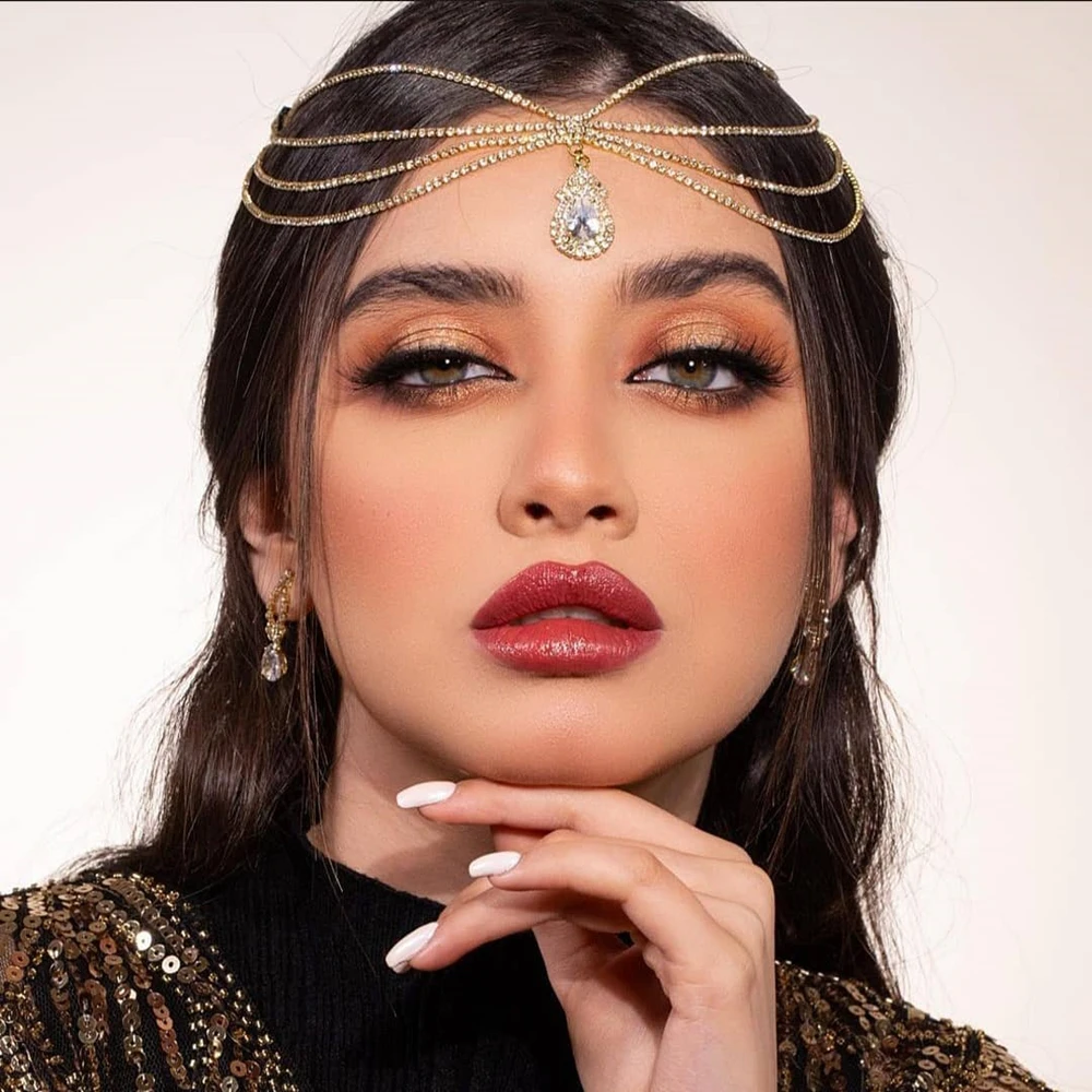 

Stylish and shiny Rhinestone drop shaped pendant headchain Forehead jewelry Bohemian bride wedding crystal headwear jewelry gift