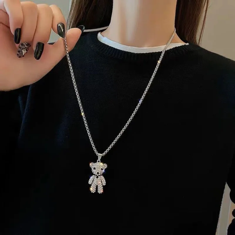 

Titanium Steel Do Not Fade Color Can Be Move Full Diamond Bear Necklace Long Sweater Chain New Autumn Winter Women Necklace