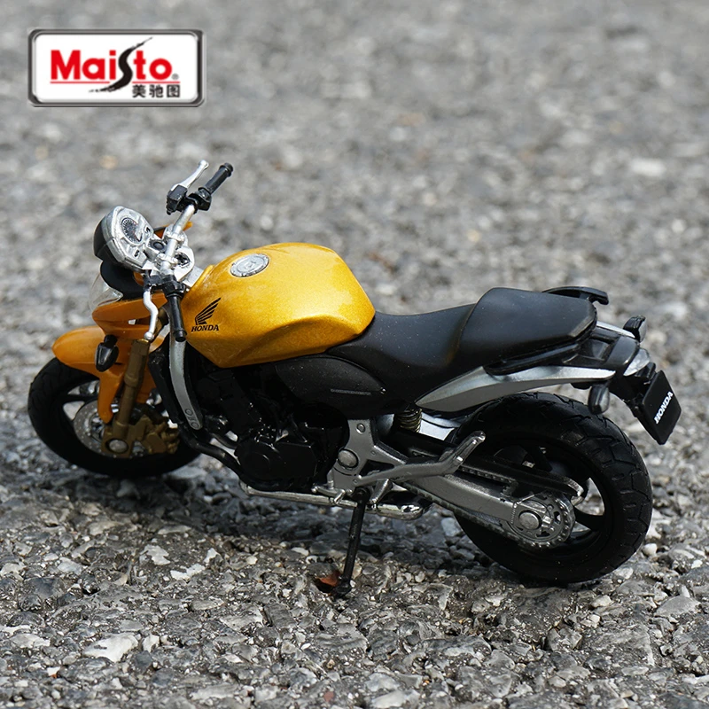 Модель спортивного мотоцикла Welly 1:18 HONDA Hornet из сплава модель литая металлическая