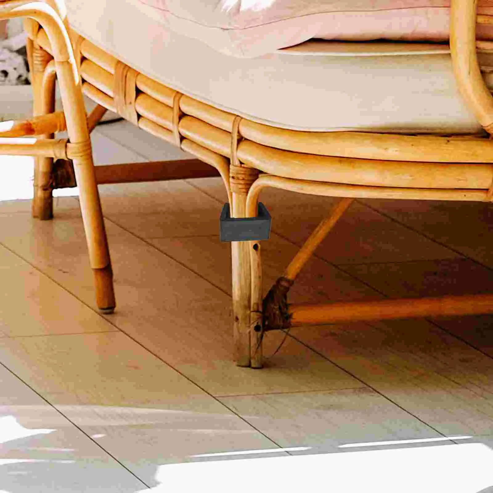 Рисунок 2 - Мебельные зажимы