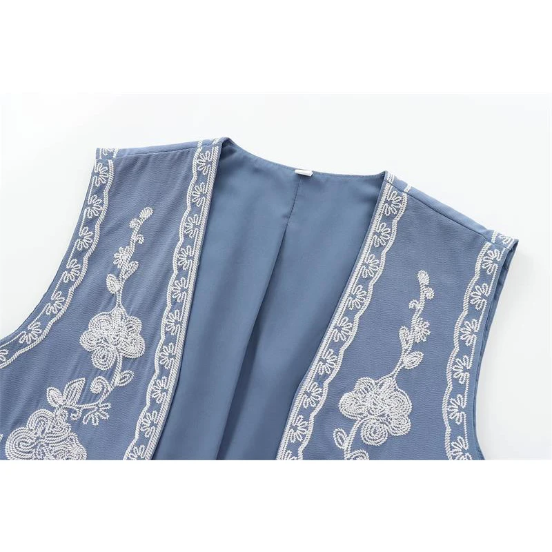 Летняя женская жилетка TRAF новинка 2024 тонкий кардиган с вышивкой модный