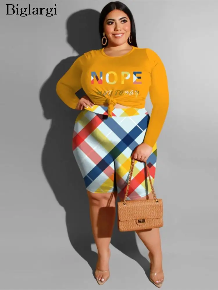 

Женский комплект из 2 предметов, Осенний пуловер с длинным рукавом и блузка с надписью, облегающие клетчатые женские шорты с принтом, 2023