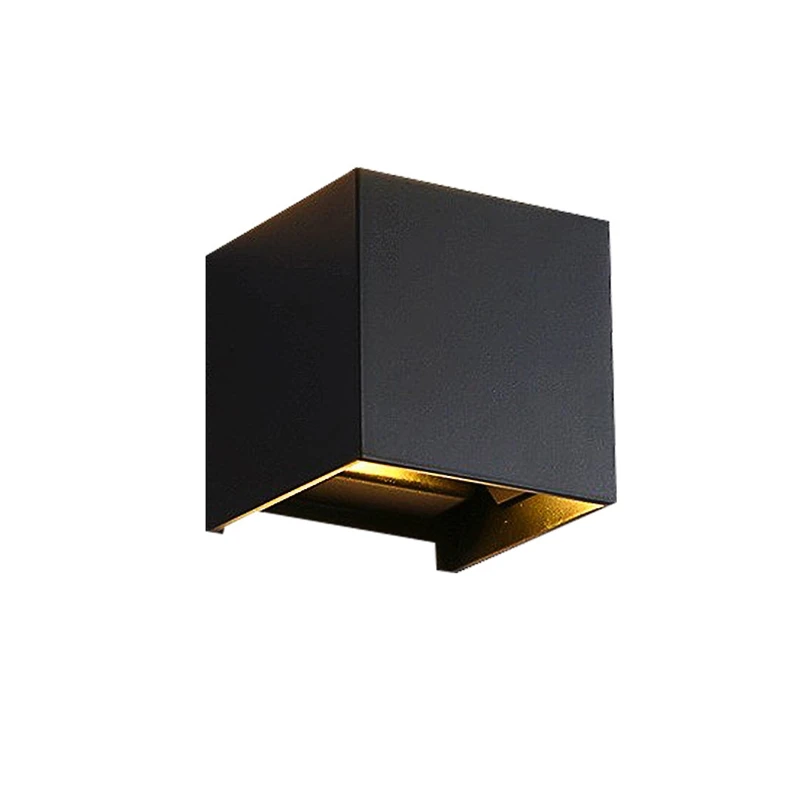 Черный настенный светильник в современном стиле для внутреннего декора со
