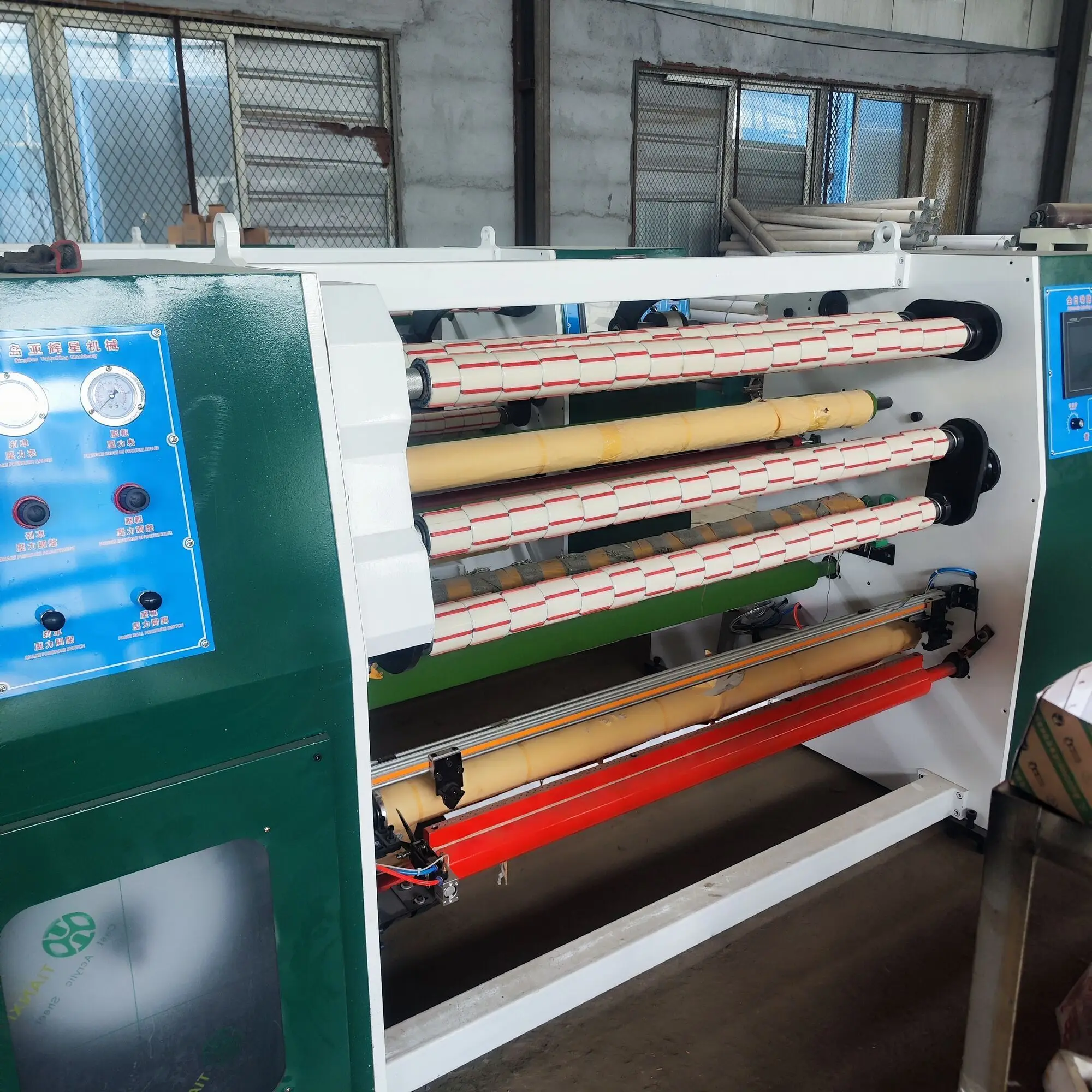 Полностью автоматическая машина для продольной резки ленты изготовления