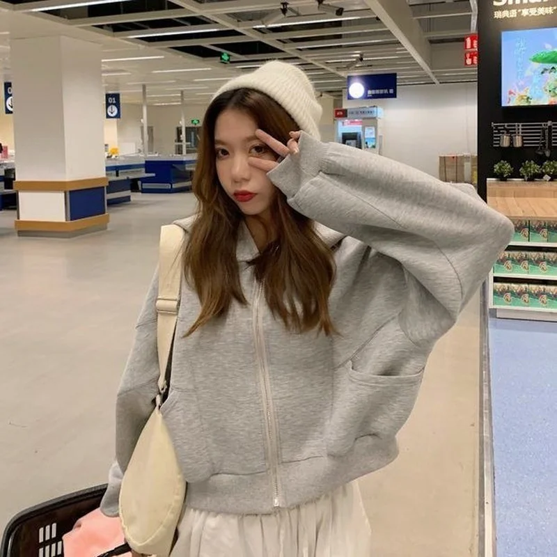 Женский свитер с капюшоном и кроличьими ушками серая свободная короткая куртка