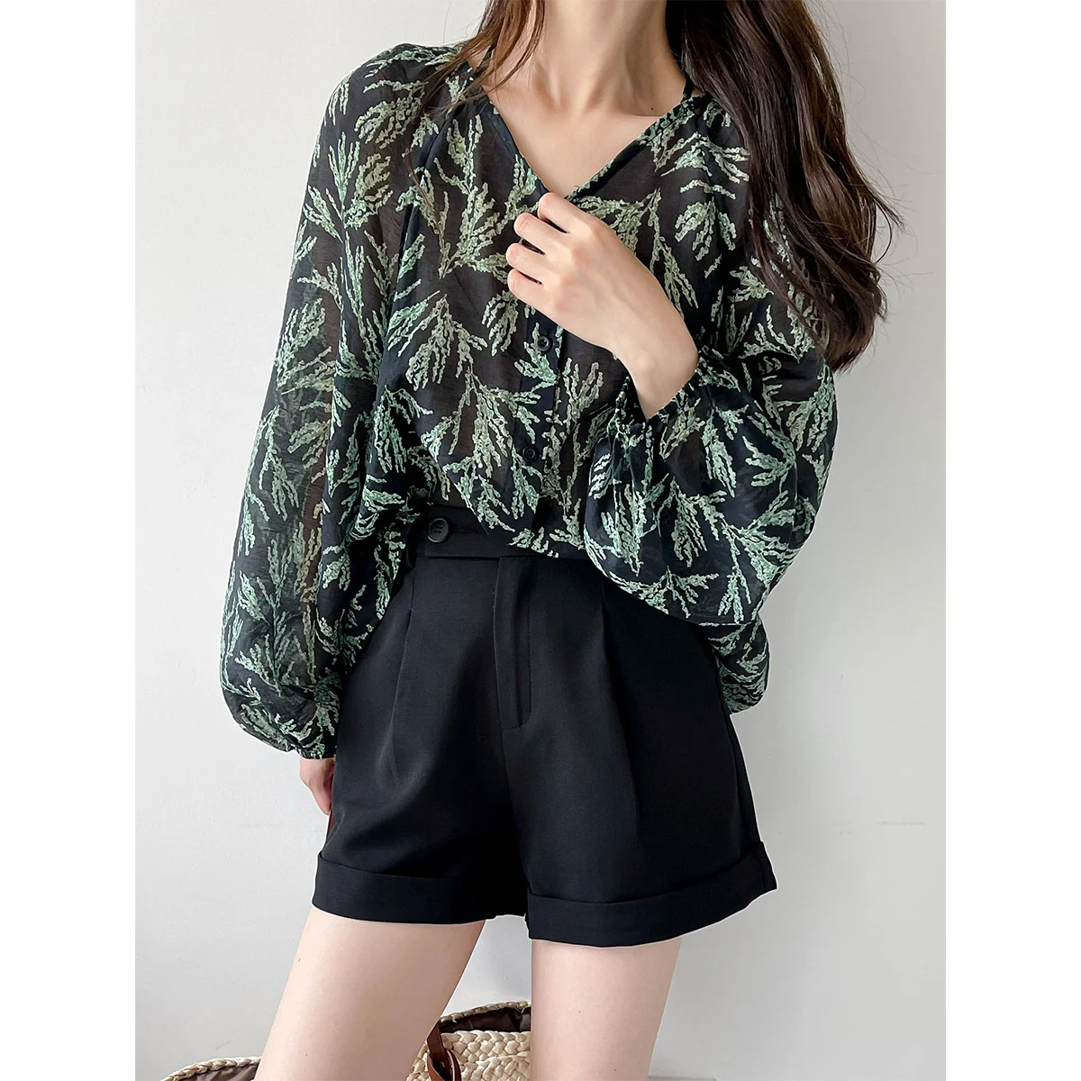 

Женская шифоновая рубашка с V-образным вырезом, Солнцезащитный топ на бретелях, лето 2022