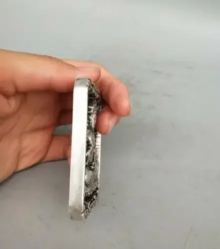 Старый китайский тибетский серебряный двусторонний кулон-амулет ручной работы