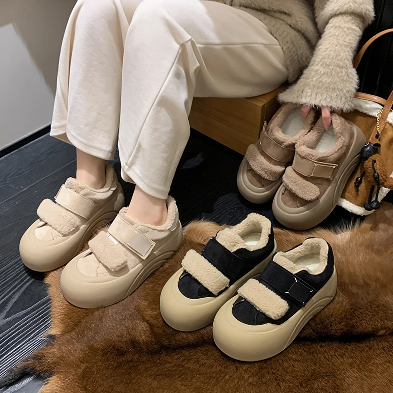 Зимняя женская обувь на плоской подошве из коровьей замши с круглым носком