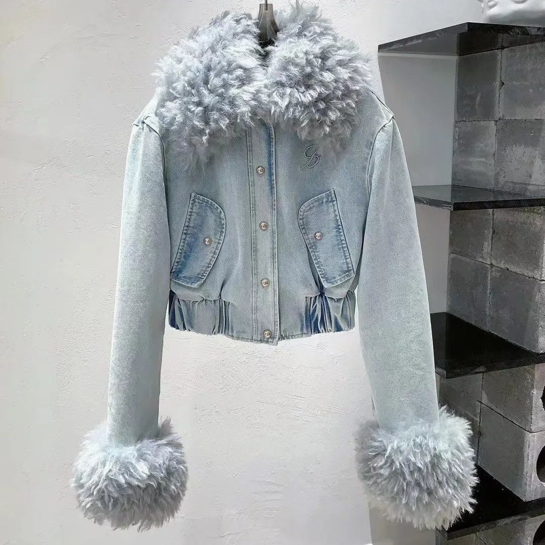 Джинсовая куртка с отстегивающимся меховым воротником и хлопковой подкладкой