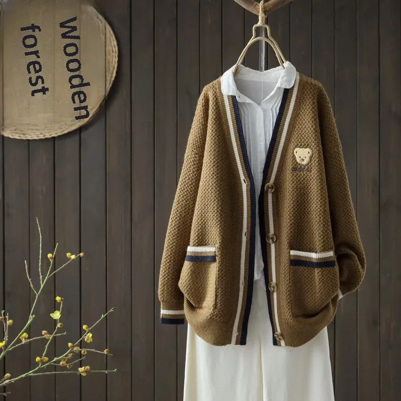 Осенний новый жаккардовый вязаный свитер с v-образным вырезом и медведем женский