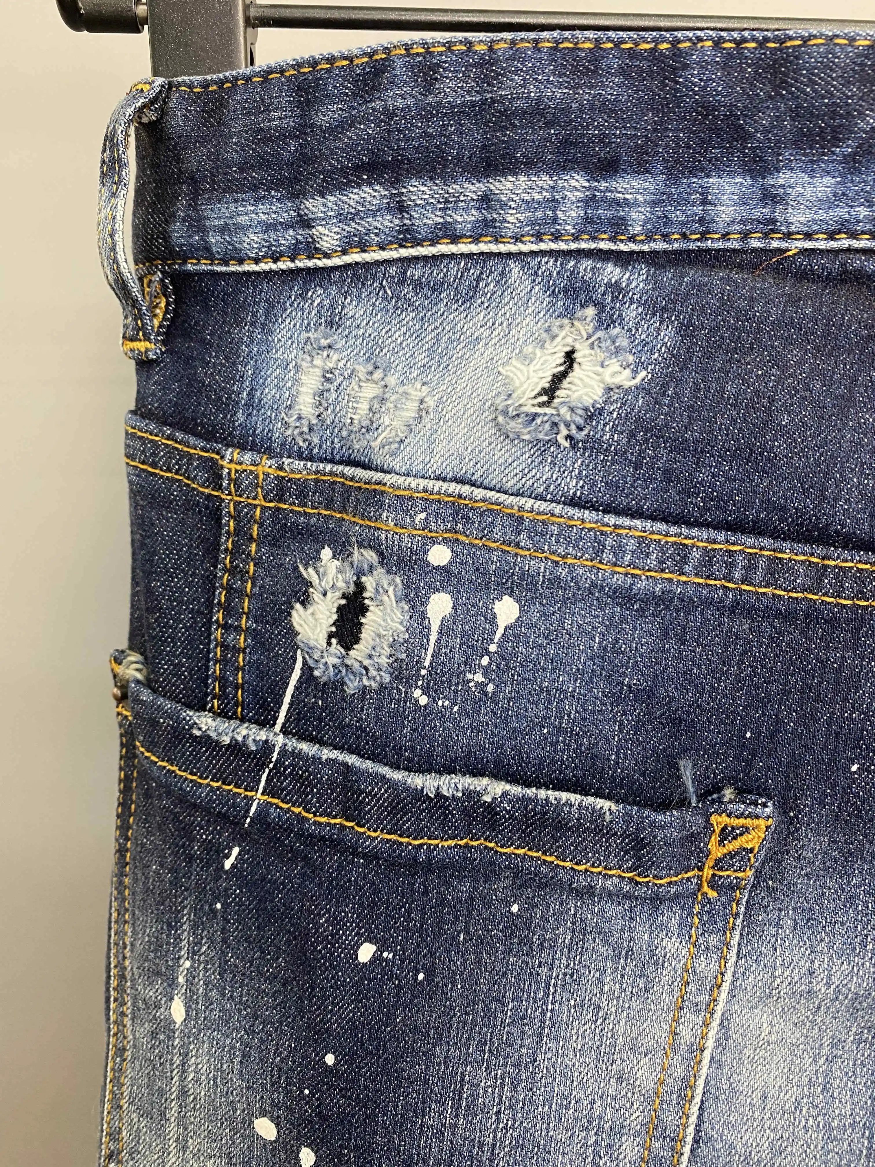 2023 Spring/Summer New D2 Jeans Men's Fashion Men's Washed and Worn Paint 3D Cut Small Feet Light Pocket