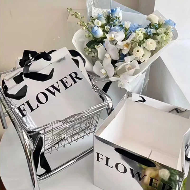 

Mirror Silver with Handle Flower Bag Bouquet Bag Gift Wrapping Box Birthday Gift Decoration Supplies Creative for Wedding