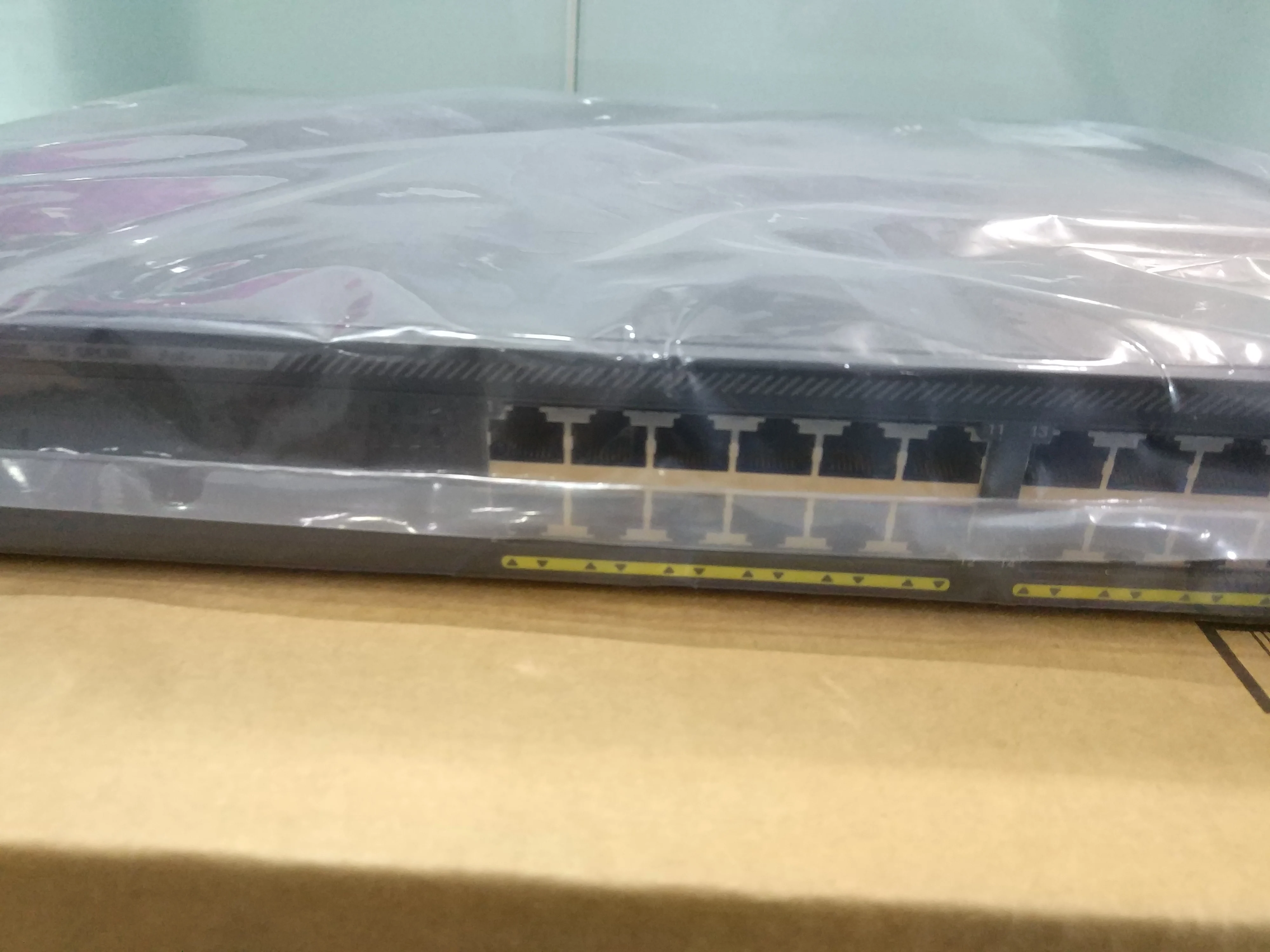 

Новый оригинальный телефон, диагональ экрана 48 ГБ, питание по Ethernet, 370 Вт, 2x10 ГБ, SFP + сетевой коммутатор локальной сети