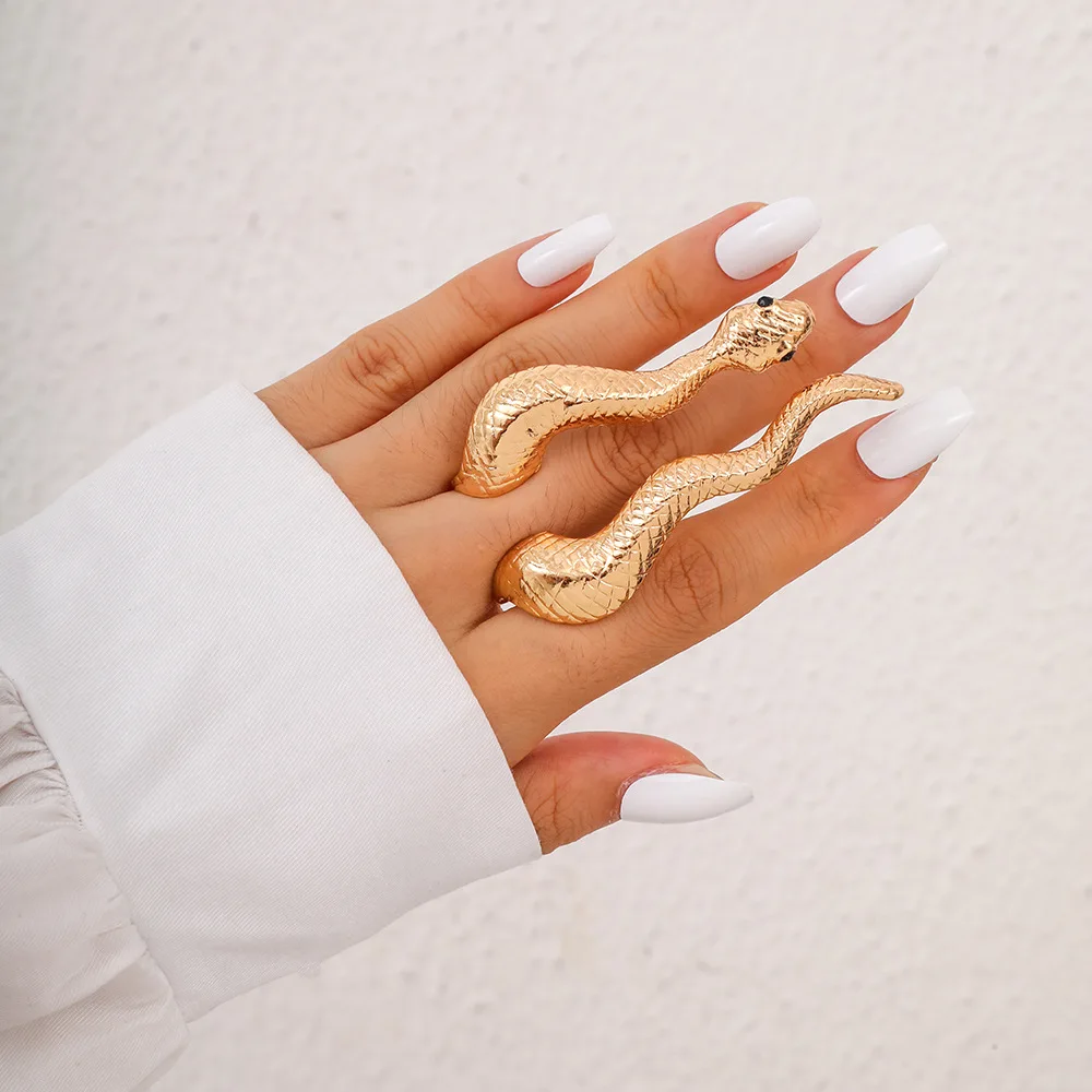 

Euramerican Personality Fashion Snake Ring Female Exaggerated Gold And Silver Snake Element Ring Jewelry
