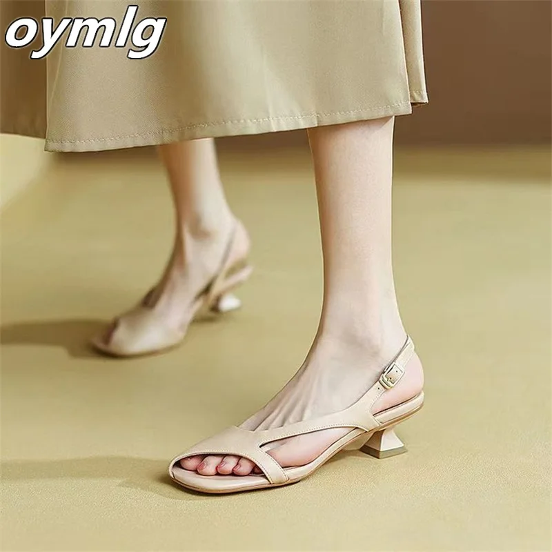 

Baotou sandals women's 2022 new summer simple retro square head buckle fashion low-heeled stiletto high-heeled shoes