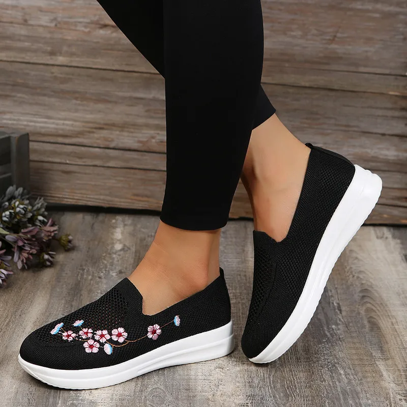 2023 Women's Sneakers Mesh Breathable Flower Comfortable Mother's Shoes Soft Solid Fashion Women's Shoes Lightweight