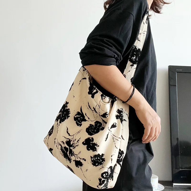 

Vintage Design Women's Floral Shoulder Bag Large Capacity Ladies Portable Daily Shopping Bag Fashion Female Casual Hand Bag