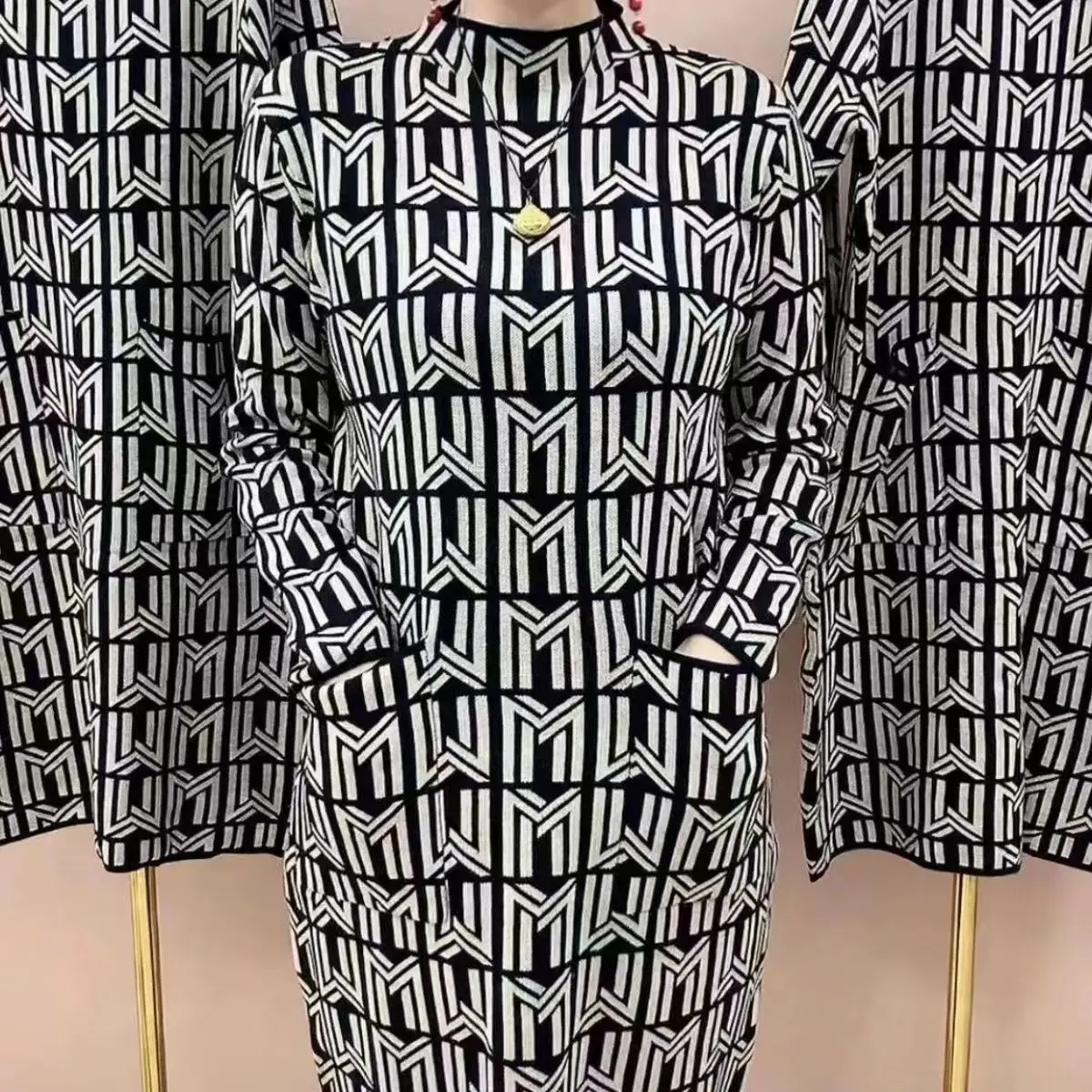 Модная повседневная базовая юбка средней длины Kuo больших размеров для женщин