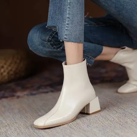 

Oversize Large size Big size High quality autumn and winter women's shoes Square toes boots female women shoes