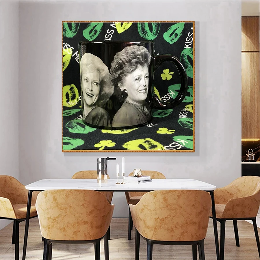 Картина для вышивки крестиком с изображением золотых девушек