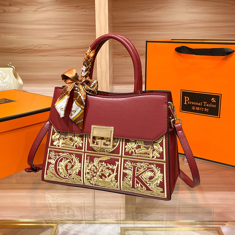 Красная Свадебная сумка с вышивкой для мамы и невесты бабушки через плечо модная