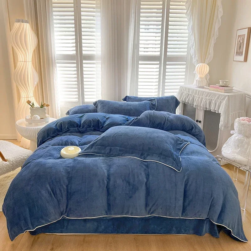 Новинка осени и зимы 2024 новый комплект из четырех предметов молочного флиса с