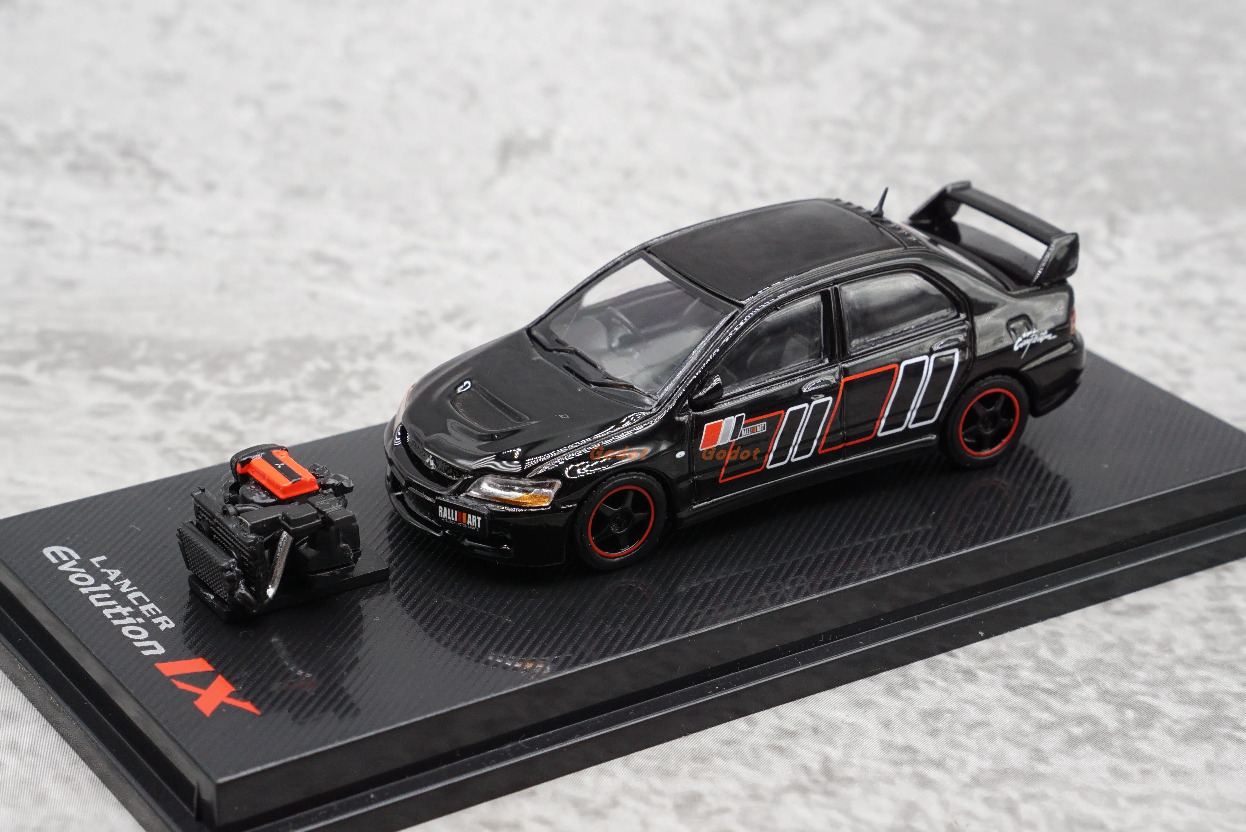 Игрушечная модель автомобиля из сплава Lancer EVO CM 1/64