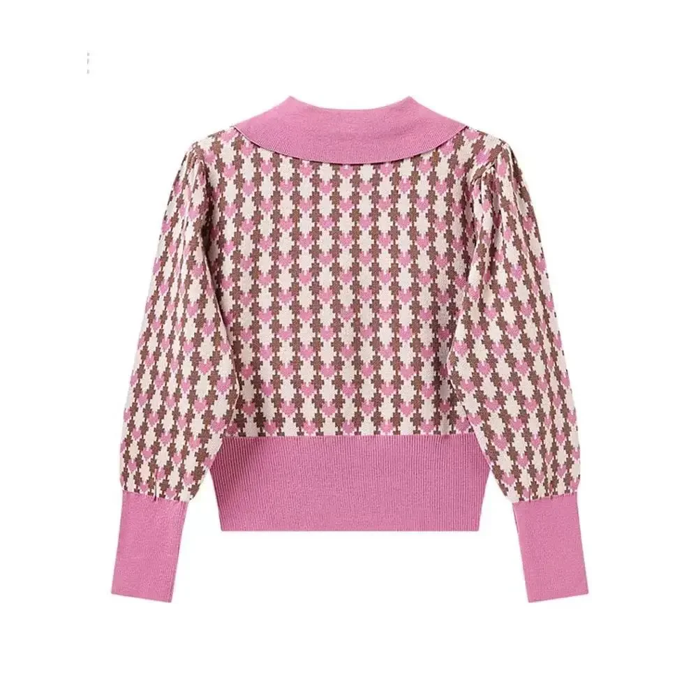 Женский свитер в французском стиле с вышивкой и мультяшным рисунком