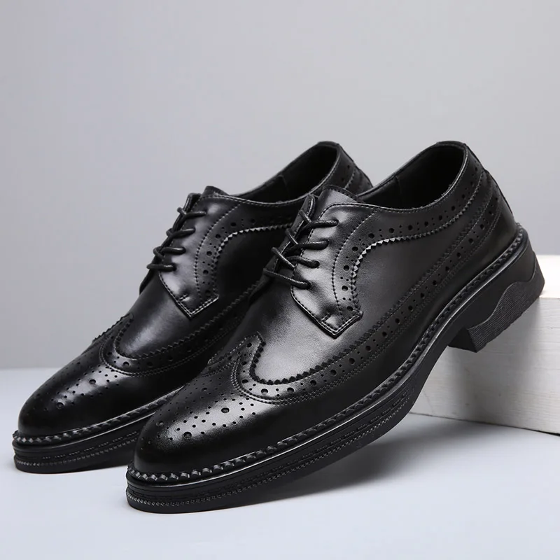 

Luxury Black Mens Dress Shoes Italian Business Casual Leather Man Shoes Brogue Wedding Formal Shoes Men sapato social masculino